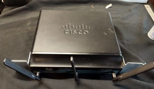 CISCO 1941W-A/K9 GIGABIT SECURITY Router bezprzewodowy - Zdjęcie 1 z 13