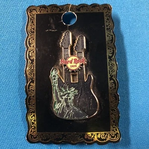 Hard Rock Cafe New York 2011 Freiheitsstatue Gitarren Pin 2,25" L8 - Bild 1 von 2