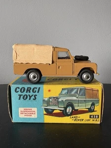 CORGI TOYS # 438 EXCELLENT TAN LAND ROVER 109 W.B. Original Boxed - Imagen 1 de 10
