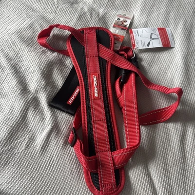 Сбруя для собак и автомобильное ограничение EzyDog ОЧЕНЬ БОЛЬШИЕ (КРАСНЫЕ) - Изображение 1 из 4