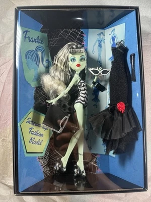 Monster High Skullector Frankie Stein x Barbie Doll - JHK28 - Brand New In Hand - Image 1 of 3