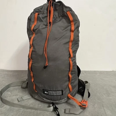 Mochila REI Co-Op Flash 18 Verde Ligera Embalable para Viajes Senderismo Foto 1 de 4