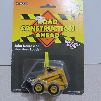 Minicarregadeira industrial Ertl John Deere 675 1/64JD-5536-7HAO-P - Imagem 1 de 4