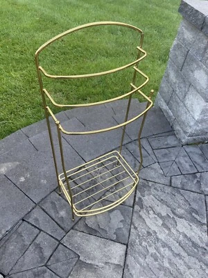 20 世纪 70 年代好莱坞摄政金属金色饰面毛巾盒 H34xW16xD11 — 第 1/4 张图片