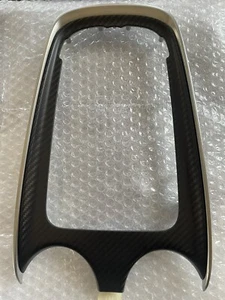 NEW GENUINE MCLAREN 540/570S/ 600LT MSO CARBON FIBRE SAT NAV SURROUND BEZEL - Picture 1 of 2