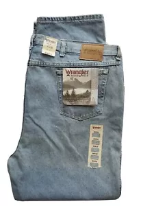 NEW Wrangler Rugged Wear Classic Fit Denim Jeans 39902RI Men's Size 50 x 32 - Picture 1 of 5