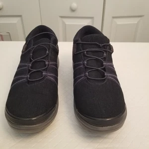 Bzees Kinetic Black Slip On Sneakers Women Size 8.5W - Picture 1 of 7