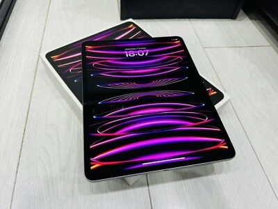 Apple iPad Pro 6th Gen 12.9" 2022 M2 - 512GB WiFi - Space Grey - RRP £1599! - Image 1 of 4