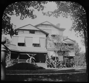 HOUSE AT SARATOGA SPRINGS USA C1885 PHOTO Magic Lantern Slide ** CRACKED ** - Foto 1 di 3