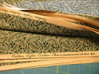 Tela de Algodón 1 Y Dedalán Hojas Verdes Bronceado Auroras del Norte Cielos del Sur Foto 1 de 2