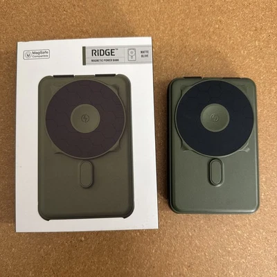 Banco de alimentación magnético The Ridge mate verde oliva 10000 mAh ¡SEUSADO! Foto 1 de 4