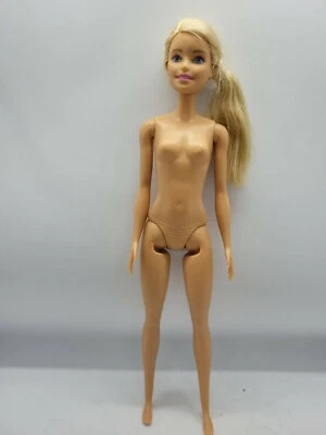 Muñeca Barbie You Can Be 2018 ICE SKATING COACH FXP38 roble roble desnudo  Foto 1 de 4