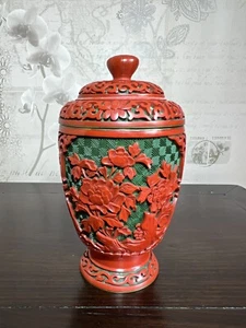 Jarrón de laca de cinábar tallado de colección de la República China con tapa - Imagen 1 de 13
