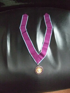 GOOD VINTAGE GLMMM (MARK MASONS) CHARITY COLLARETTE and JEWEL.(680). - Picture 1 of 8