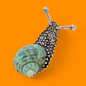 CUTE SNAIL NECKLACE sea shell green silvertone cottagecore brooch pendant 3E - Picture 1 of 7