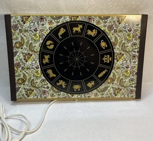 Vintage Warm O Tablett 60 Astrologie Sternzeichen Motto Wärmeplatte Tablett - Bild 1 von 9