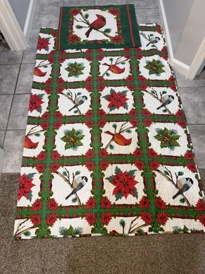 Juego de edredón de Navidad con cardenales y flores de pascua - ropa de cama navideña, 100 % poliéster Foto 1 de 3