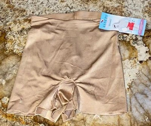 ASSETS Red Hot by SPANX Core Firm Controllers Girl Short Nude NEW Womens Sz L - Picture 1 of 9