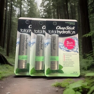 Lotto 3 Chapstick Total Hydration 3 in 1 Lip Care Rinfrescante Menta Piperita - Veloci - Foto 1 di 2