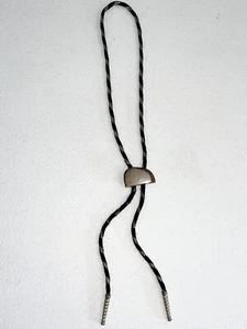 Corbata Stone Bolo cordón azul marino puntas tono plata usada en excelente estado - Imagen 1 de 4