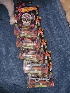 HOT WHEELS 2023 Complete Set of 5 Halloween Exclusives DXT91 - Picture 1 of 6