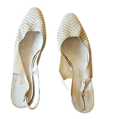 Zapatos de salón Bruno Magli para mujer vintage sin cordones nude crema talla 9,5 AA Foto 1 de 4