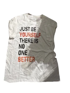 Just Be Yourself Graphic T Shirt Unisex Sz S Tee Shirt Gift - Picture 1 of 3
