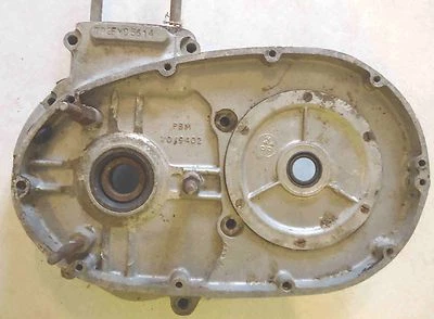 Triumph T25 T 250 Trophy TR25WC-5614 Engine Motor Left Crankcase half - Изображение 1 из 3