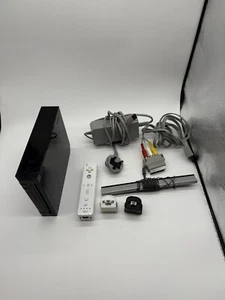 Nintendo Wii Console Black With White Controller. Working. - Picture 1 of 7