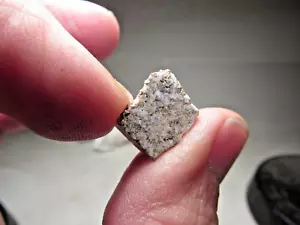MIGLIOR MUSEO! NUOVO AUTUNNO! FAVOLOSO FRAMMENTO! TERRIFIC TIRHERT METEORITE 3.933 GM - Foto 1 di 13