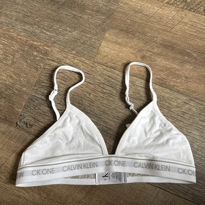 CALVIN KLEIN White Non Padded Non wired Bra Size M FREE Delivery UK - Image 1 of 4