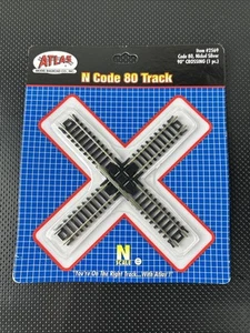 Atlas 2569 Spur N Code 80 Neusilber 90° Kreuzungsgleis - Bild 1 von 3