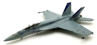 Hobby Master escala 1/72 HA5126 - F/A-18E Super Hornet Pukin Dogs 2009 Foto 1 de 4