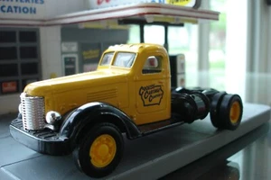 1947 International K-12 Semi Cab 1/43 Scale Vintage Vehicles Series NEW UNOPENED - Picture 1 of 6