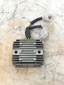 REGOLATORE DI TENSIONE PER HONDA XL 600 V TRANSALP DEL 1999 (e43553) - Imagen 1 de 3