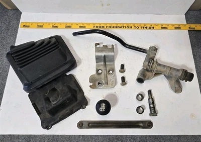 1992 96 FORD F250 F350 TRUCK 4X4 SHIFTER 5.8 GAS TO E4OD TO BW1356  - Image 1 of 4