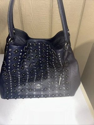 Bolso de hombro Coach Edie de cuero azul marino con remaches occidentales tachonado Foto 1 de 4