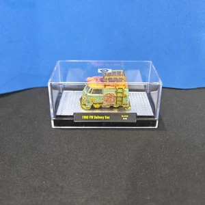 M2 Machines CHASE MIJO EXCLUSIVES 1960 Volkswagen Delivery Peace & Love - Picture 1 of 7