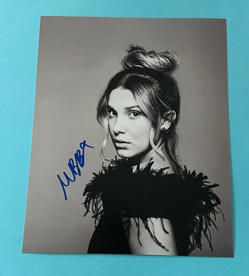 Millie Bobby Brown  -  Stranger Things  - signed, original Autogramm !!! - Bild 1 von 1