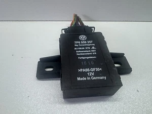 Unidad de control desbloqueo de respaldo asiento trasero VW Touareg 7P6959257 - Imagen 1 de 5