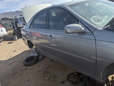 Toyota Camry 2002 2003 2004 2005 2006 puerta delantera y trasera derecha del lado del pasajero Foto 1 de 4