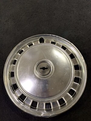 Chevrolet Chevette Rally 1975-80 tapa central y anillo de ajuste 13"" uno usado Foto 1 de 3