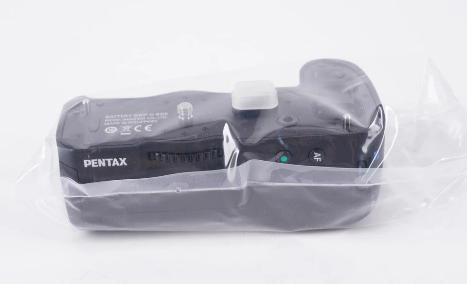 Pentax D-BG6 Battery Grip for K-1 DSLR Cameras - Image 1 of 3