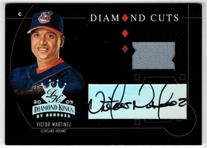 2005 Donruss Diamond Kings Cuts #DC-60 Jersey Signatures #'d/25 Victor Martinez - Bild 1 von 2