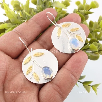 Ovale Milky Pietra Opale Argento Sterling Ottobre Pendenti Nuovo Orecchini - Immagine 1 di 4