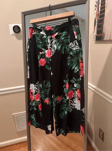 Vince Camuto Blumendruck weites Bein Hose Größe 10 schwarz/rot - Bild 1 von 4