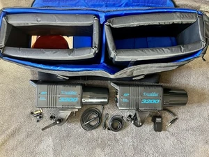 SP Studio Systems Excalibur 3200 Camera Lights w/ Power Cords, Tripod & Case - Picture 1 of 22