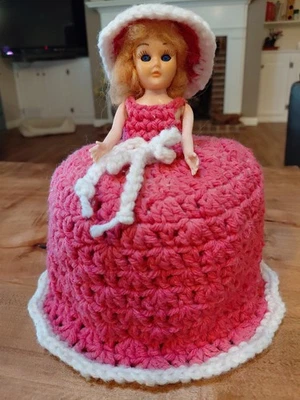 doll dress toilet paper holder - Image 1 of 4