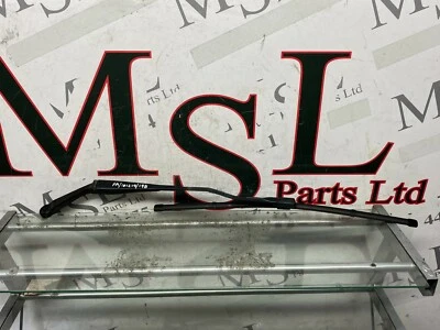 MERCEDES BENZ W213 E CLASS FRONT WIPER ARM RIGHT SIDE A2138205402 - Image 1 of 4