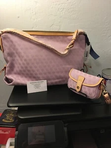 Dooney And Bourke große lavendelfarbene Umhängetasche/Handgelenktasche neu mit Etikett - Bild 1 von 12